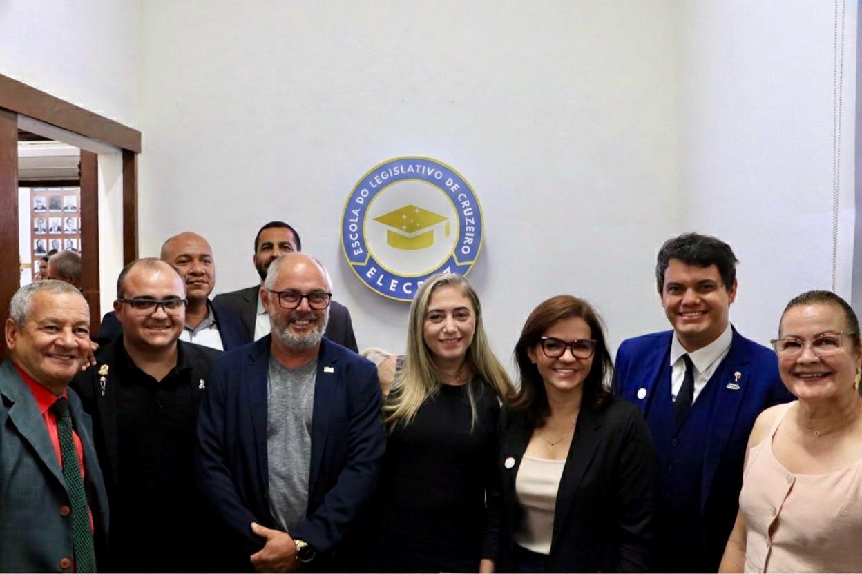 Câmara de Cruzeiro inaugura Escola do Legislativo (ELECRUZ)