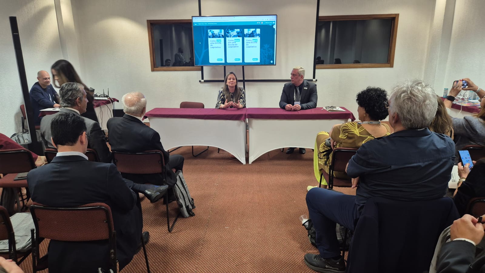 Curso de Formação de Gestores em Escolas do Legislativo é lançado durante o 42º Encontro da ABEL