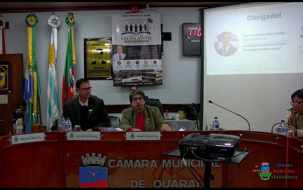 Escola do Legislativo de Quaraí é inaugurada com palestra de Ricardo Simas