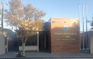 Câmara de Dourado recebe oficina sobre comunicação de mandato e conexão com a população