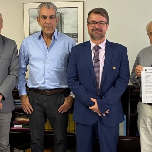 Presidente da Câmara de Mococa visita a ABEL em Brasília