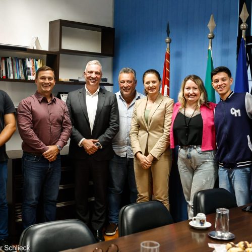 Presidente da ABEL visita escola da Câmara de Joinville (SC)