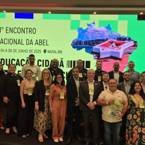 Escolas paulistas marcam presença no 41º Encontro Nacional da ABEL